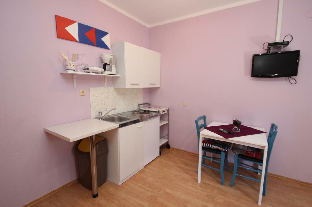 Apartment Sandi Върсар Екстериор снимка